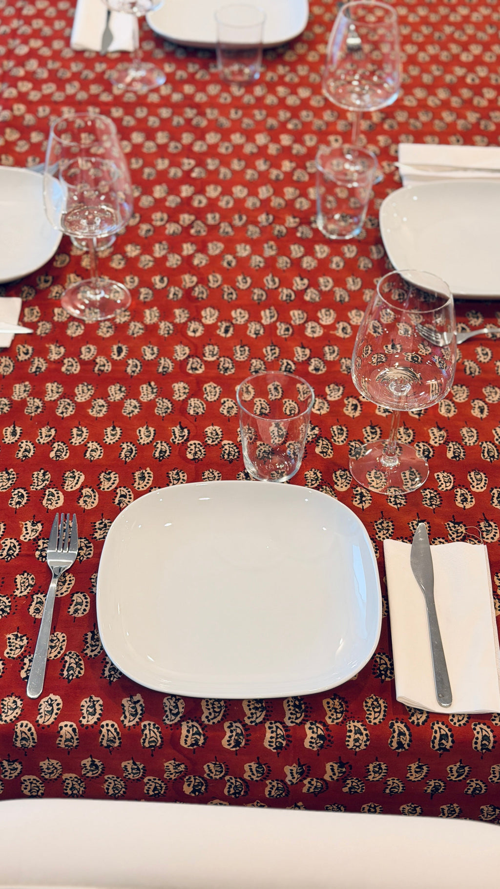 Tovaglia d'Arredo e Mezzero in Cotone Block Print – Rosso Terra 150x220